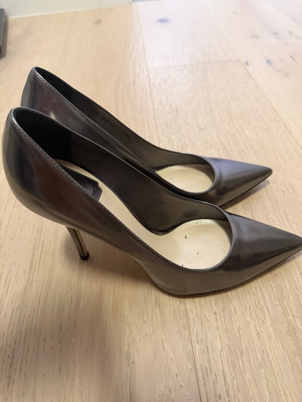 Christian Dior Metallic Gray Pointed-Toe Pumps 37.5 - AMAZING CONDITION - Picture 3 of 4